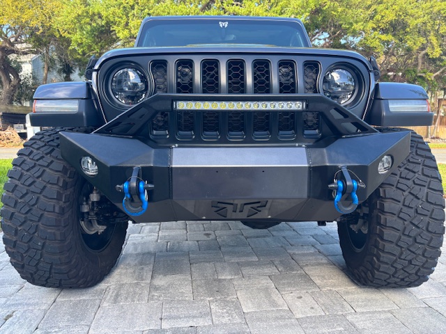 Used 2023 Jeep Gladiator Sport AWD/4WD image 6