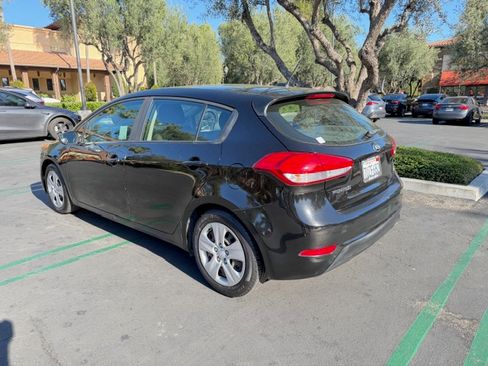 Used 2016 Kia Forte LX image 8