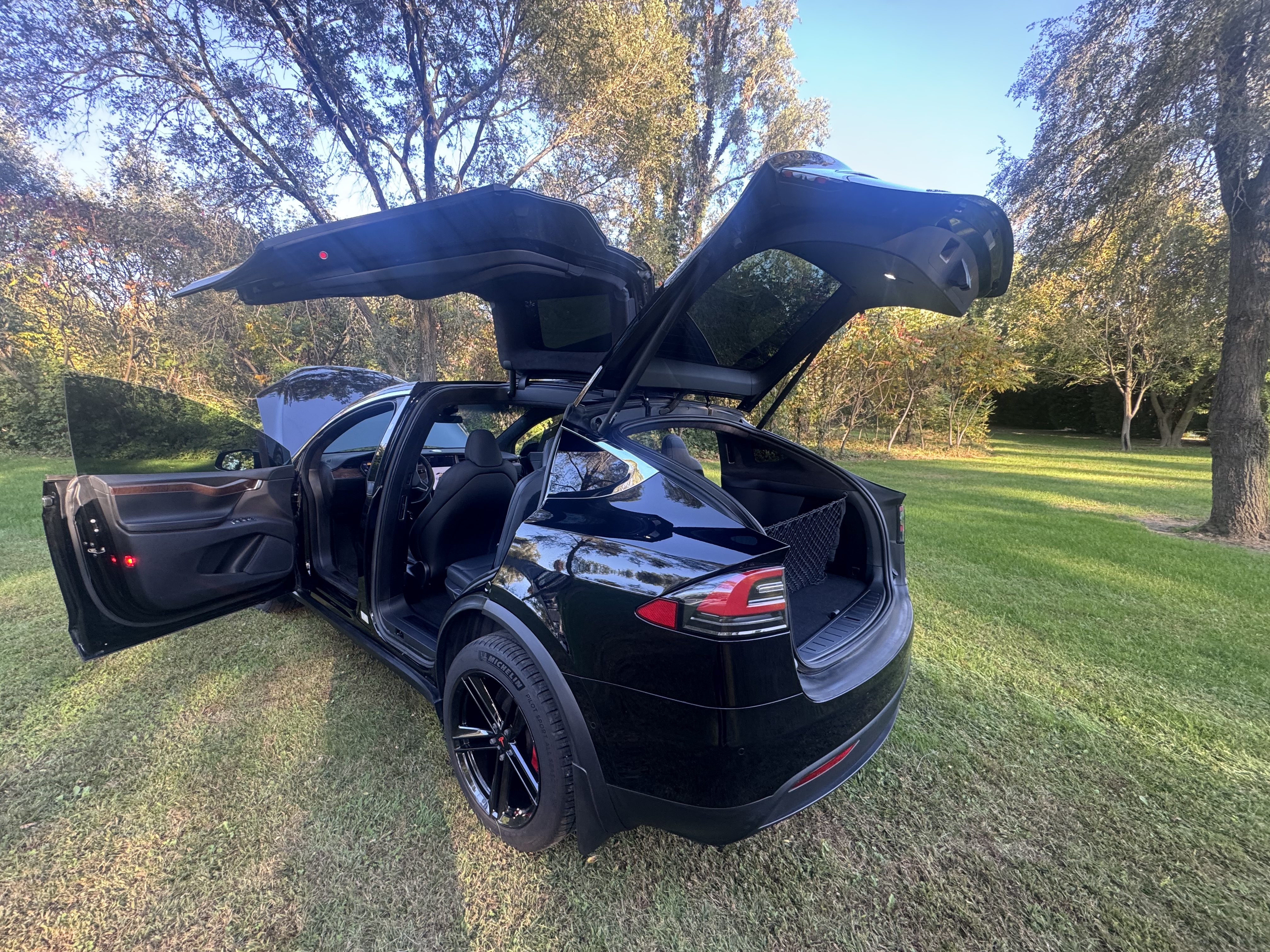 Used 2020 Tesla Model X Long Range AWD/4WD image 19