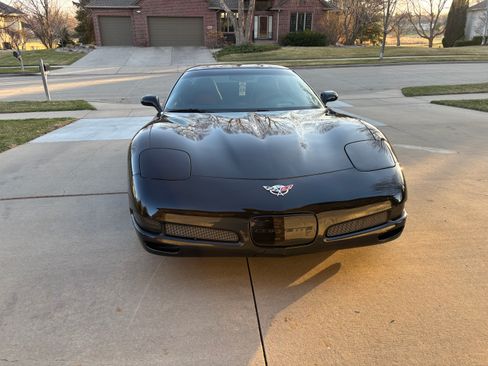 Used 2003 Chevrolet Corvette Z06 w/ Memory Package, 3 Drivers image 1