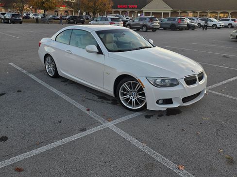 Used 2013 BMW 335i Convertible image 2