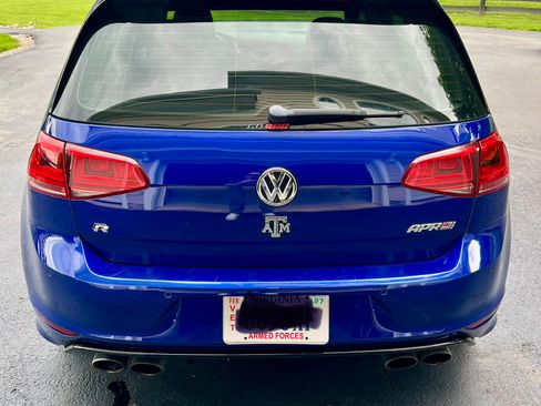 Used 2017 Volkswagen Golf 4-Door AWD/4WD image 4