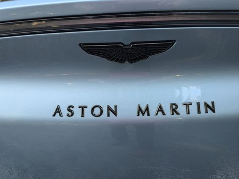 Used 2021 Aston Martin DBX AWD/4WD image 13