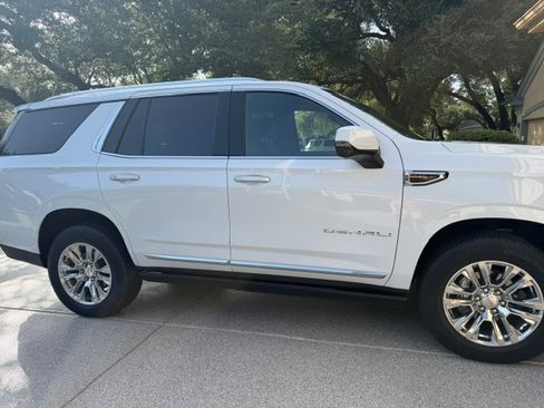 Used 2026 GMC Yukon Denali w/ Sun & Power Step Package AWD/4WD image 1