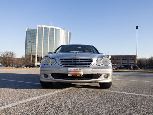 Used 2005 Mercedes-Benz C 320 4MATIC Sedan image 6