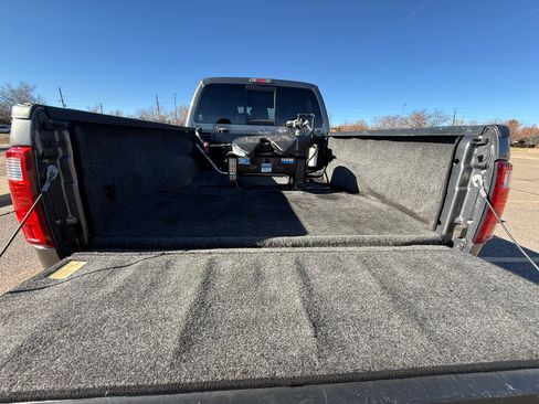 Used 2011 Ford F350 Lariat w/ Lariat Interior Pkg image 12