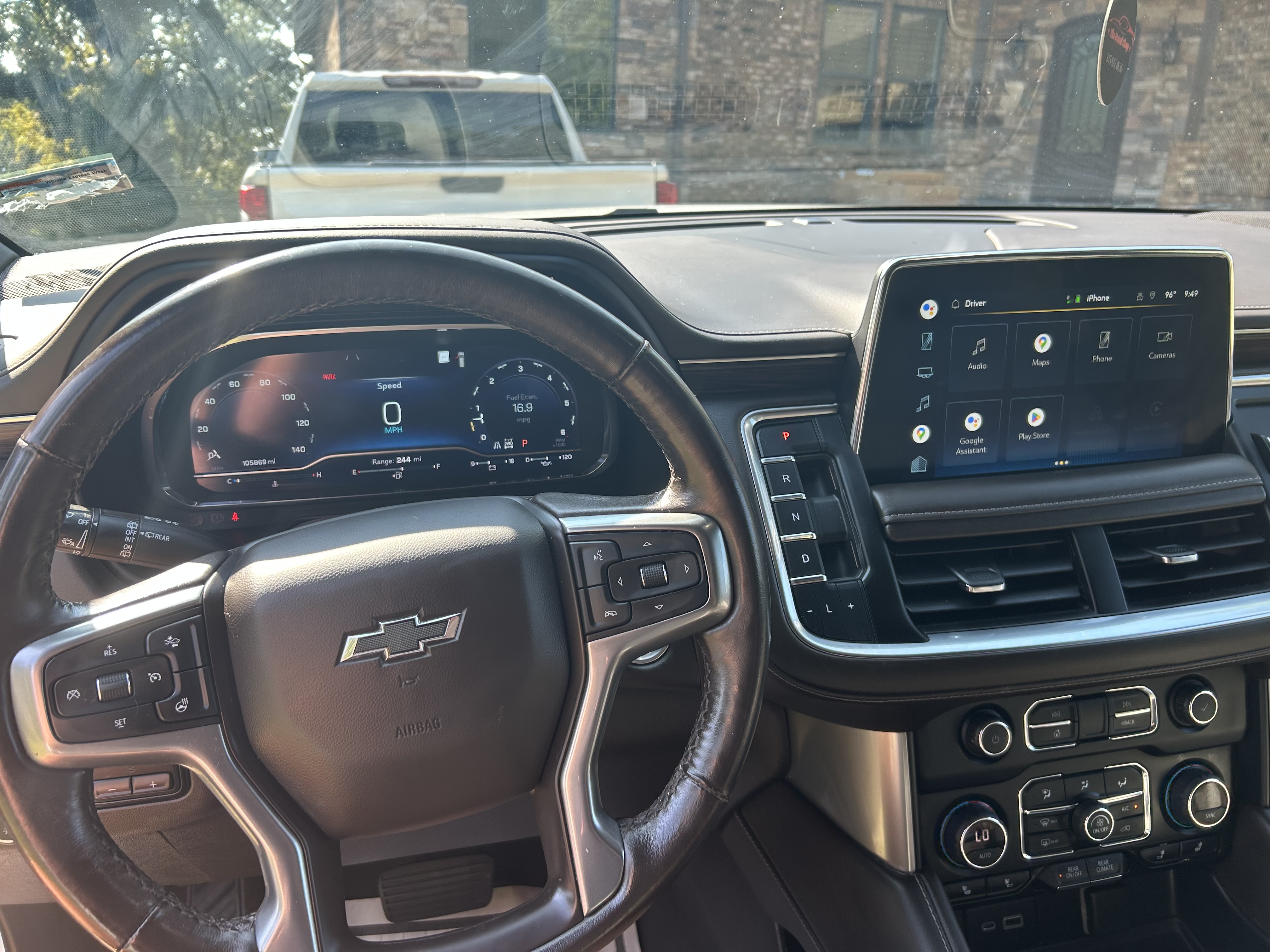 Used 2022 Chevrolet Suburban Z71 w/ Luxury Package AWD/4WD image 11