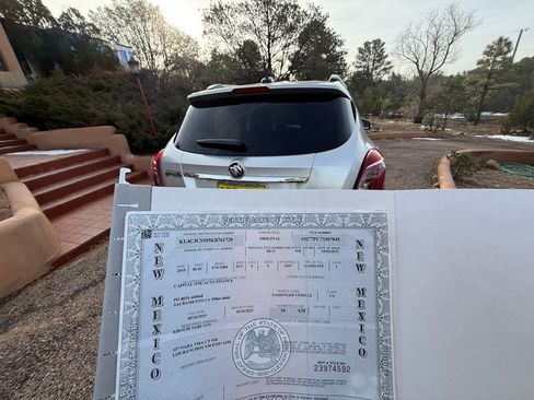 Used 2019 Buick Encore Essence image 5