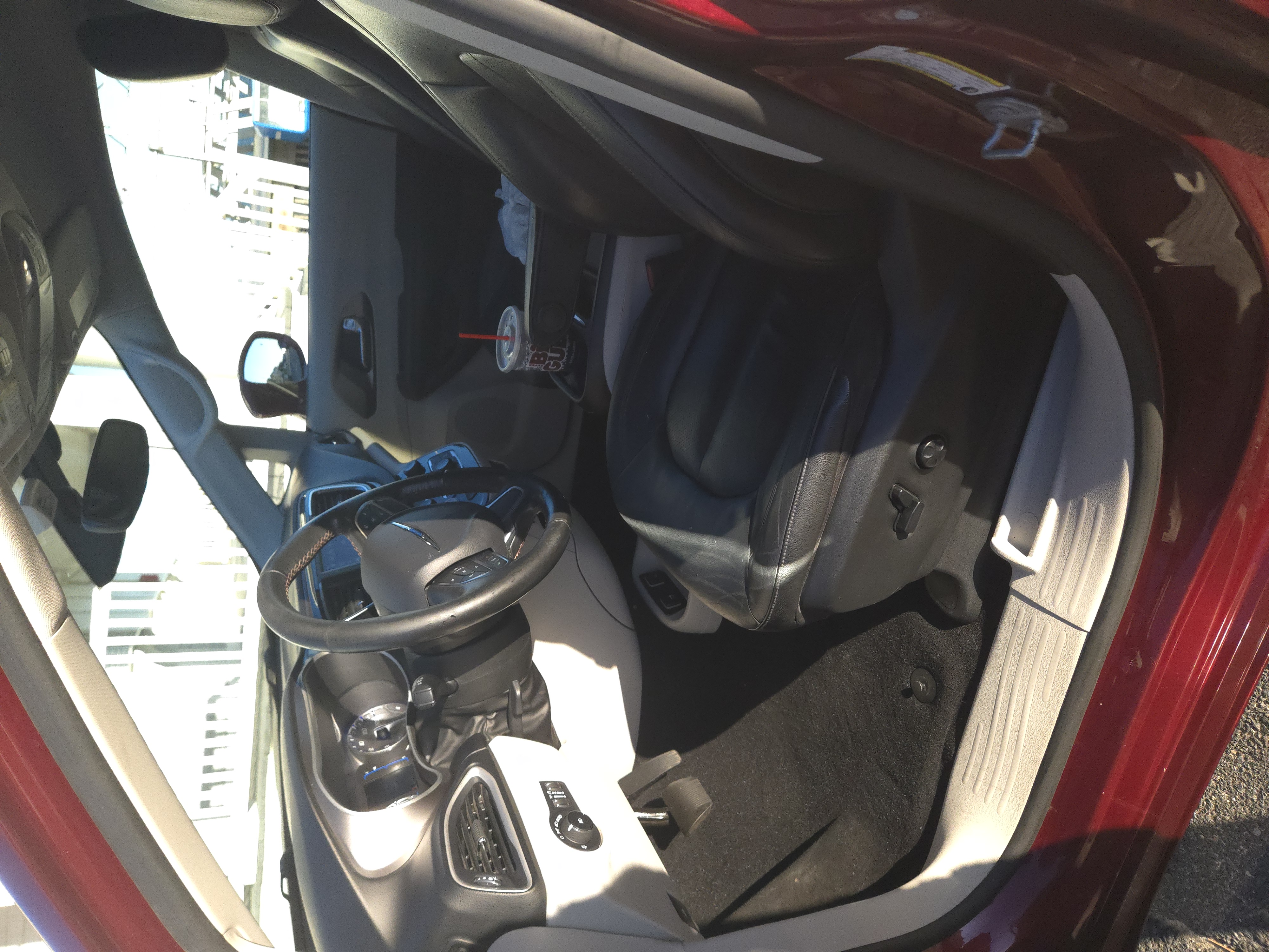 Used 2020 Chrysler Pacifica Touring-L FWD image 16