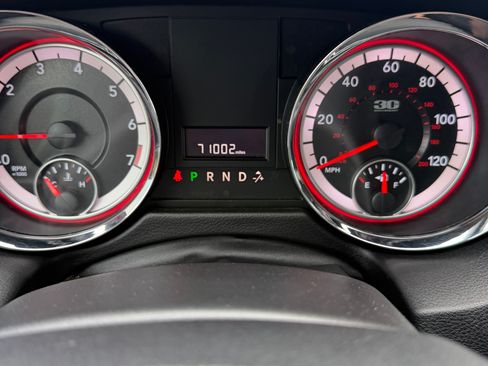 Used 2014 Dodge Grand Caravan SE image 10