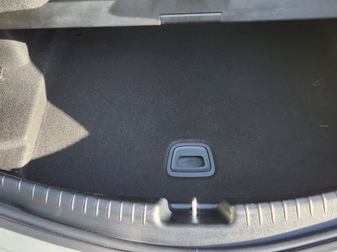 Used 2025 Mercedes-Benz CLE 450 4MATIC Cabriolet image 12