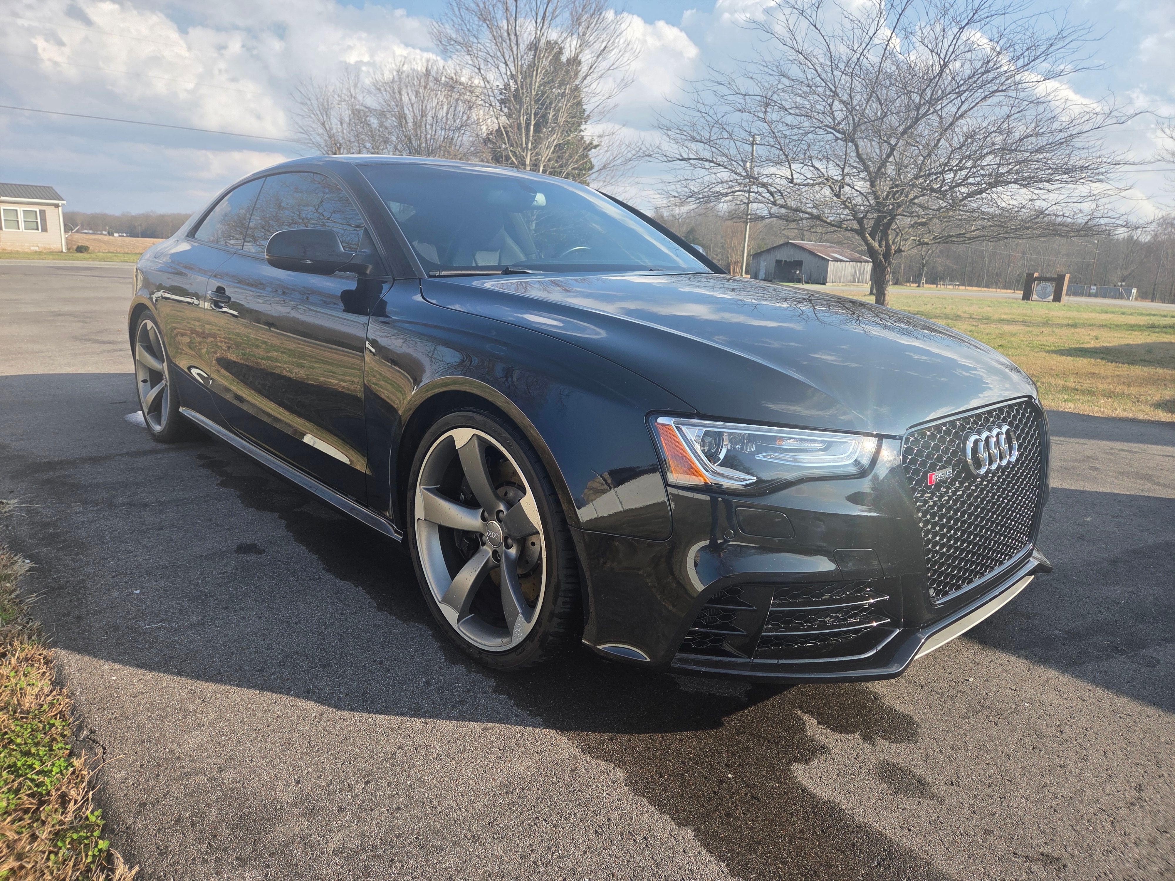 Used 2013 Audi RS 5 Coupe w/ Audi MMI Navigation Plus Pkg AWD/4WD image 2
