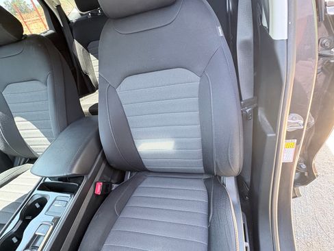 Used 2020 Ford Edge SE FWD image 11