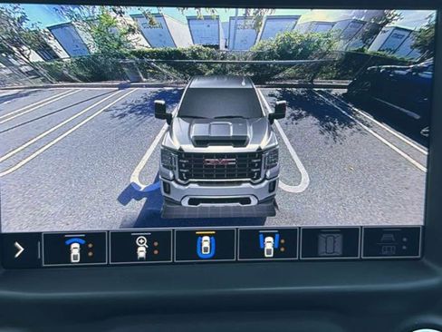 Used 2020 GMC Sierra 2500 SLT w/ SLT Premium Plus Package image 16