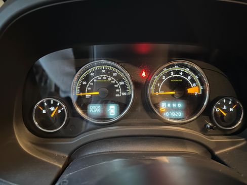 Used 2014 Jeep Compass Latitude image 13