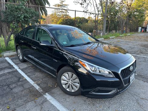 Used 2017 Hyundai Sonata SE image 5