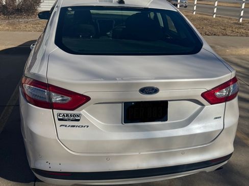 Used 2015 Ford Fusion SE image 6