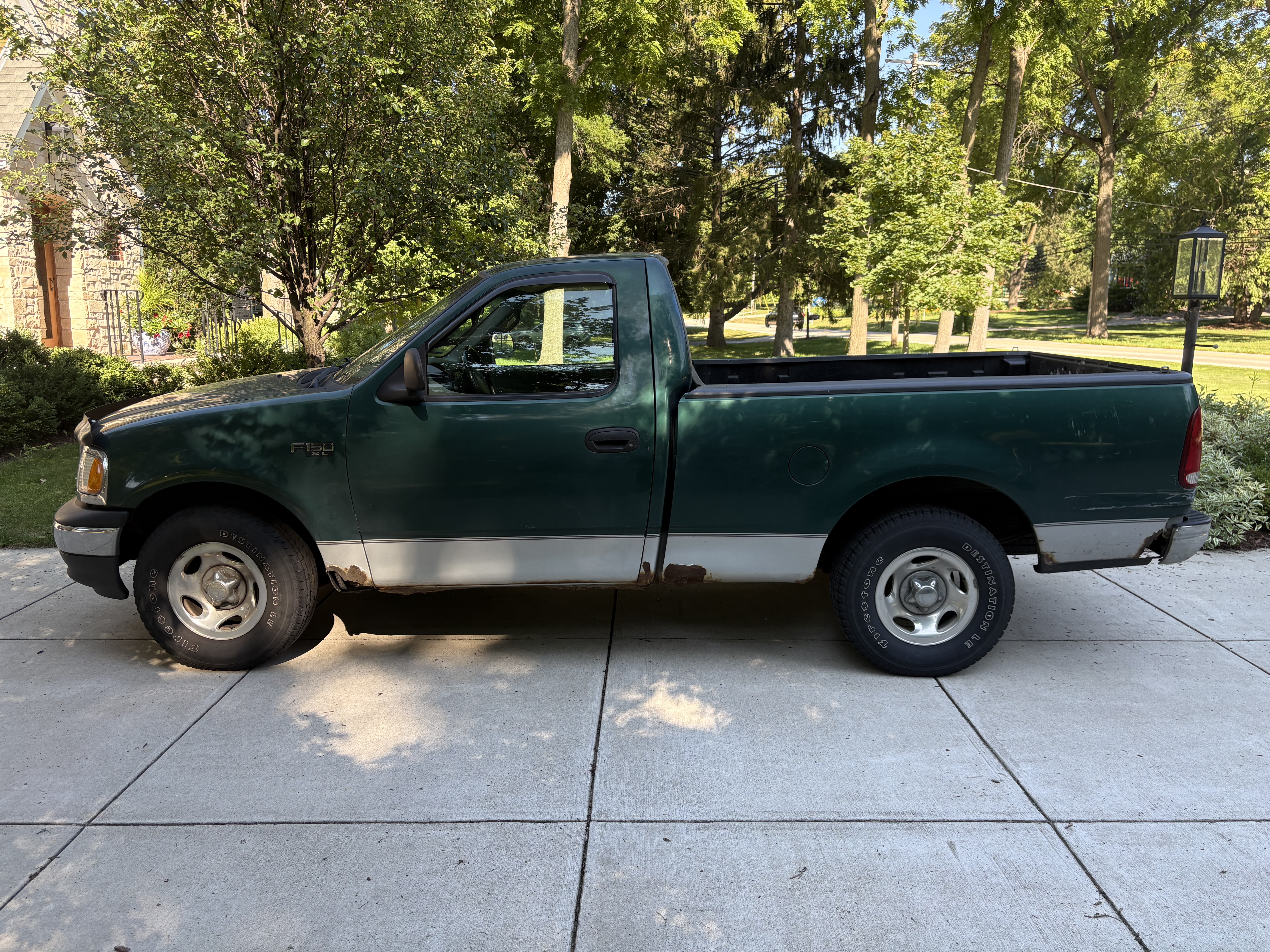 Used 2000 Ford F150 2WD Regular Cab image 1