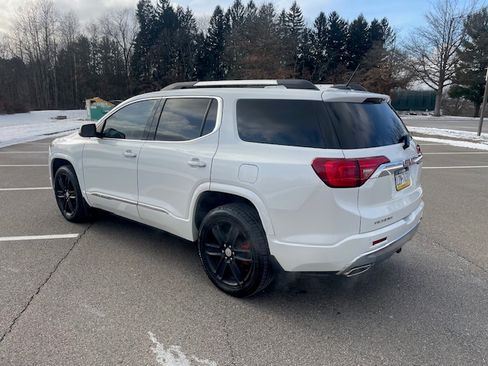 Used 2017 GMC Acadia Denali w/ Technology Package image 4