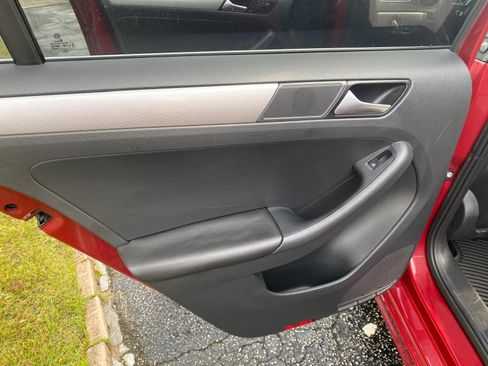 Used 2017 Volkswagen Jetta S image 26