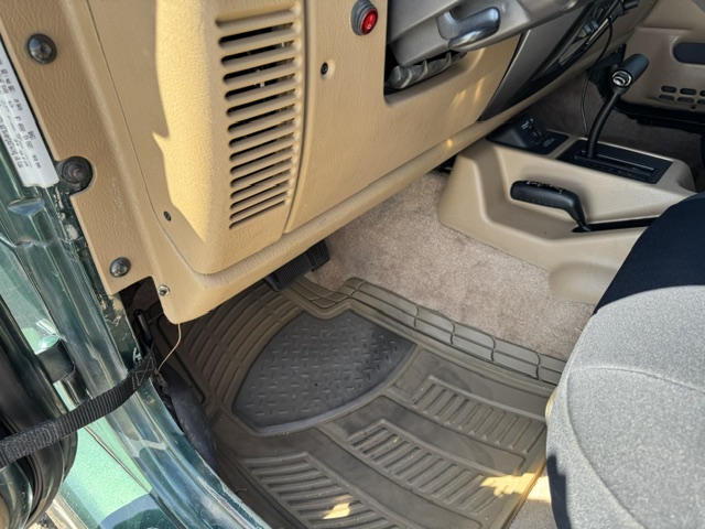 Used 2001 Jeep Wrangler Sahara AWD/4WD image 15