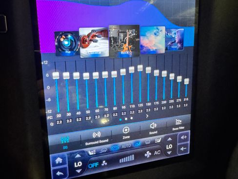 Used 2018 Ford Mustang Premium image 13