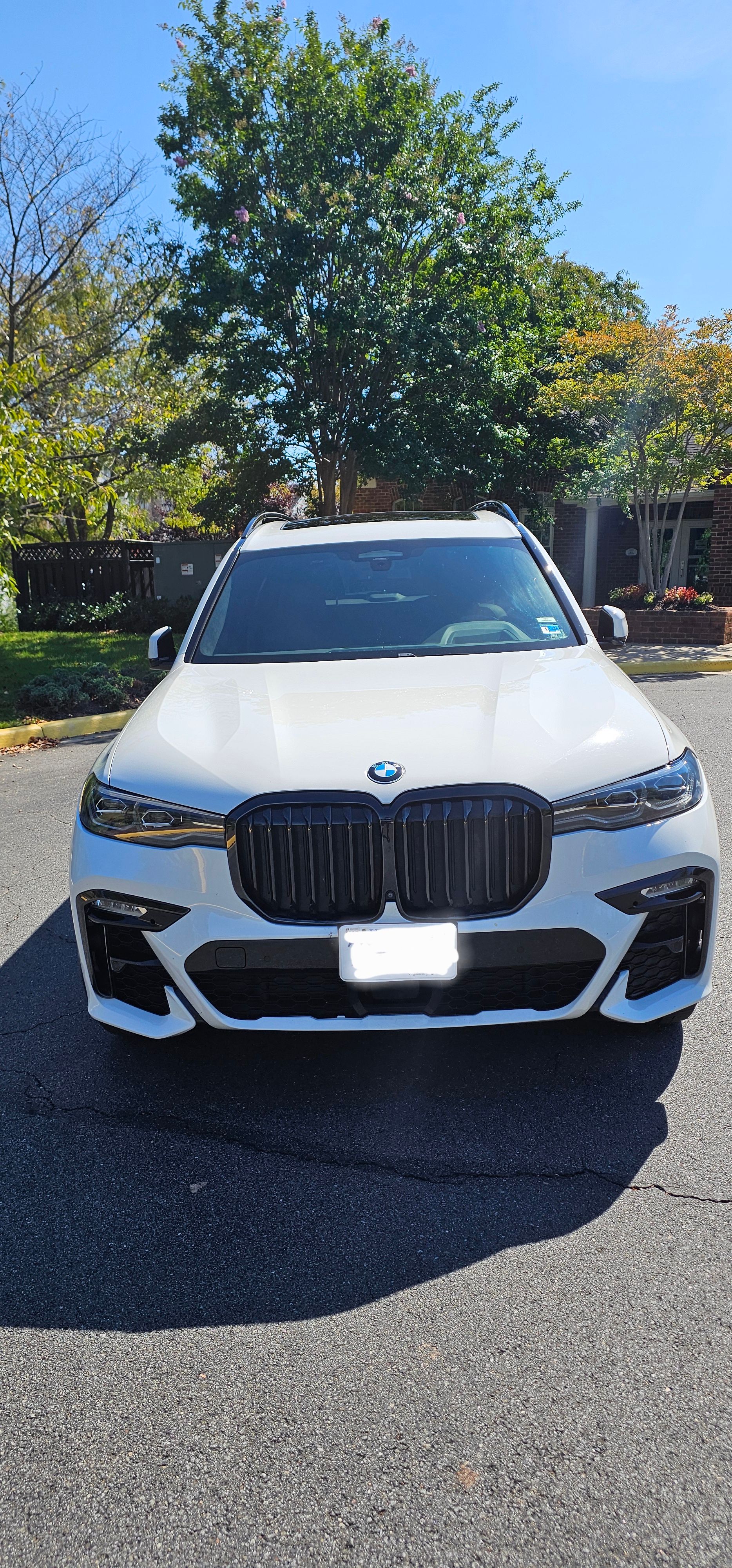 Used 2020 BMW X7 xDrive40i w/ M Sport Package AWD/4WD image 1