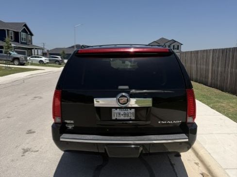 Used 2010 Cadillac Escalade ESV Premium RWD image 6