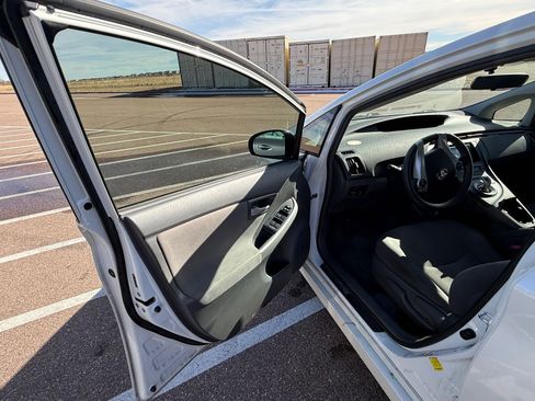 Used 2011 Toyota Prius Two image 8