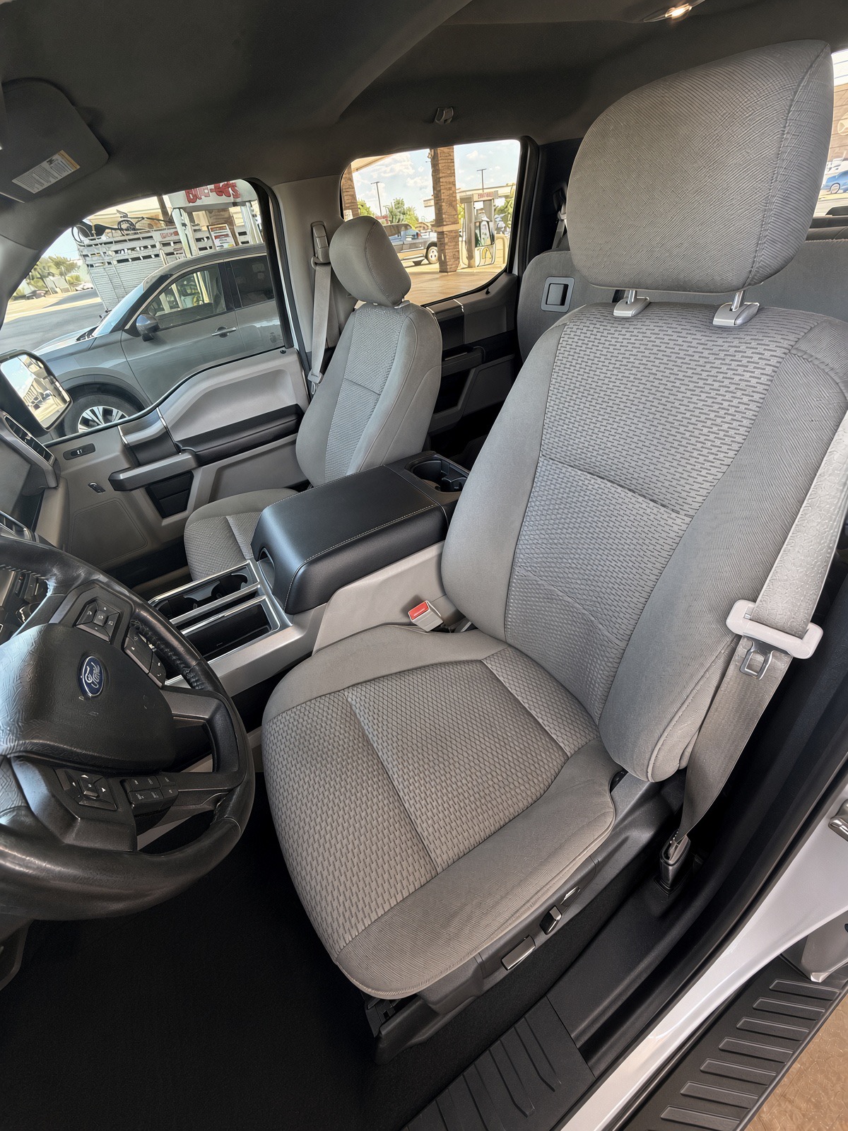 Used 2018 Ford F150 XLT w/ Equipment Group 302A Luxury AWD/4WD image 13