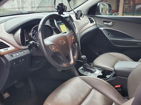Used 2017 Hyundai Santa Fe Limited FWD image 10