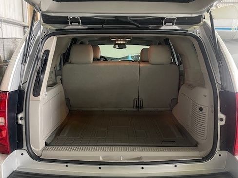 Used 2013 Chevrolet Tahoe LTZ image 18