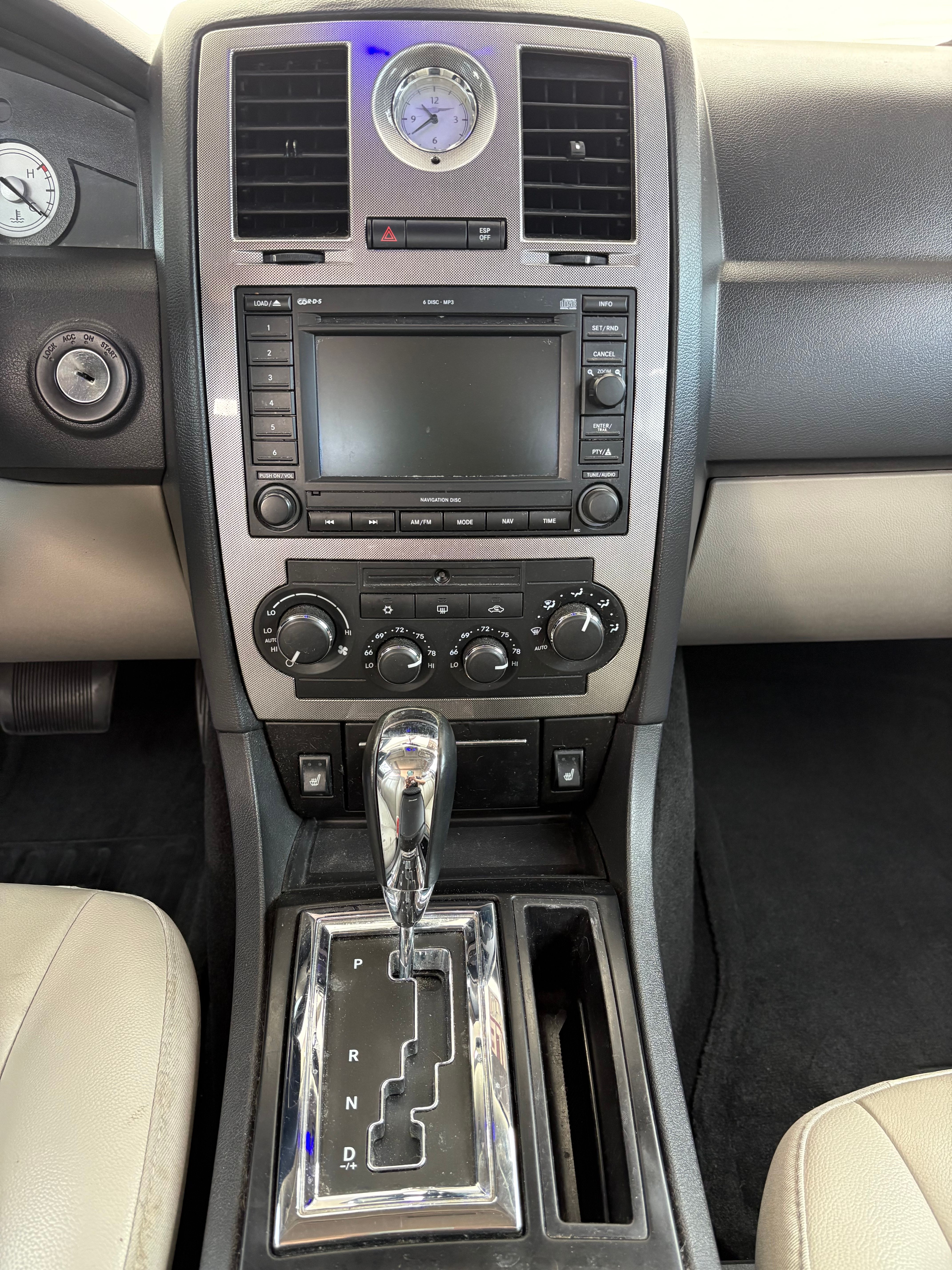 Used 2007 Chrysler 300 Touring L RWD image 27