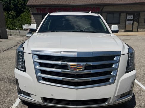 Used 2020 Cadillac Escalade Premium Luxury AWD/4WD image 1