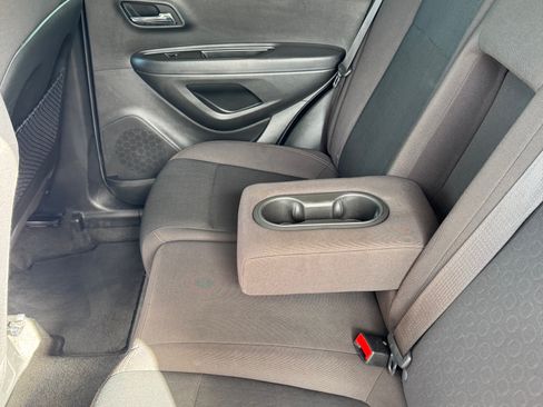 Used 2017 Chevrolet Trax LS image 24