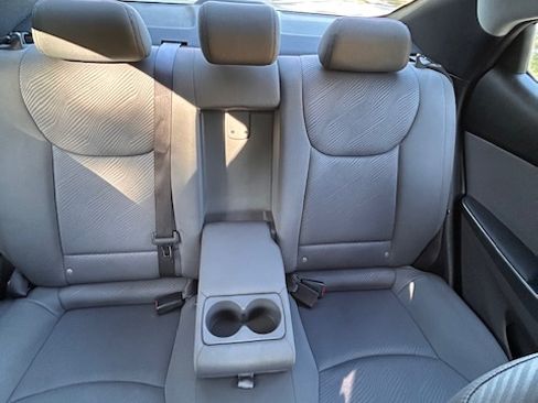 Used 2012 Hyundai Elantra GLS w/ Preferred Pkg 3 image 12