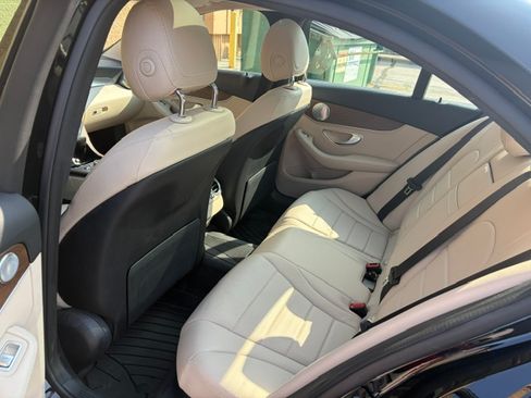 Used 2019 Mercedes-Benz C 300 4MATIC Sedan image 10