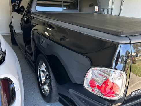 Used 2004 Ford F150 Lightning image 11