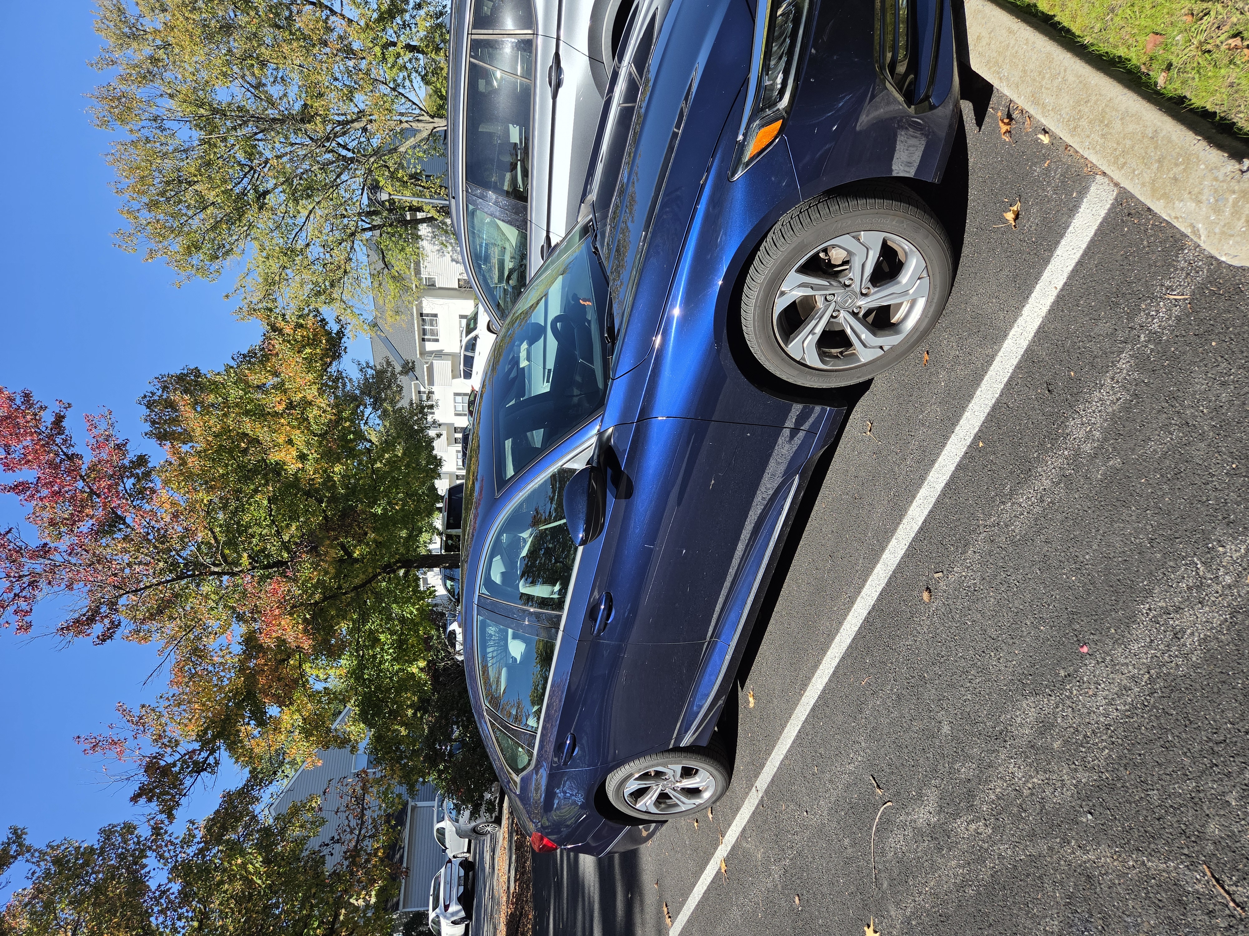 Used 2019 Honda Accord EX image 2
