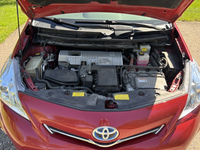 Used 2012 Toyota Prius V Three FWD image 9