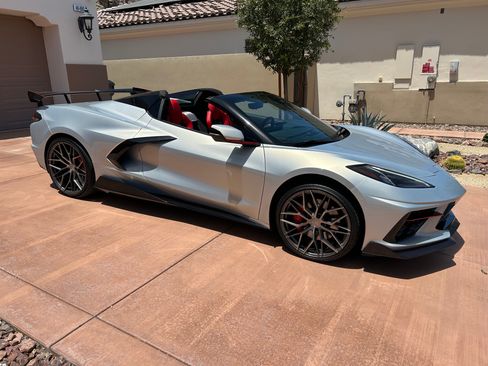 Used 2023 Chevrolet Corvette Stingray Preferred Conv w/ Z51 Performance Package RWD image 1