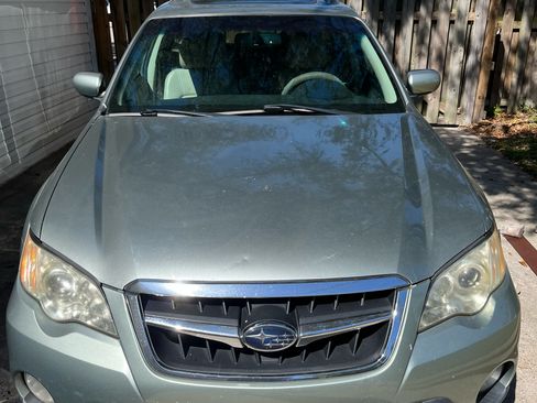 Used 2009 Subaru Outback 2.5i Limited image 1