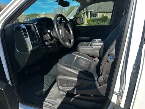 Used 2017 Chevrolet Silverado 1500 LT w/ Texas Edition image 8