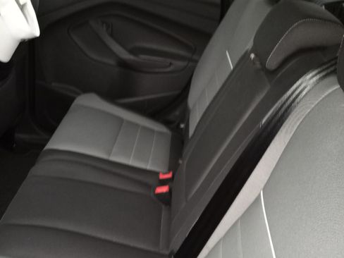 Used 2015 Ford Escape SE image 8