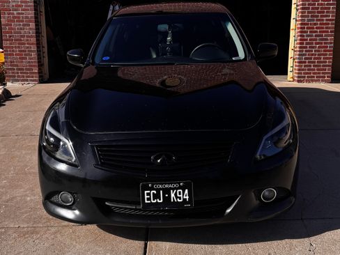 Used 2012 INFINITI G37 x Sedan w/ Premium Pkg image 1