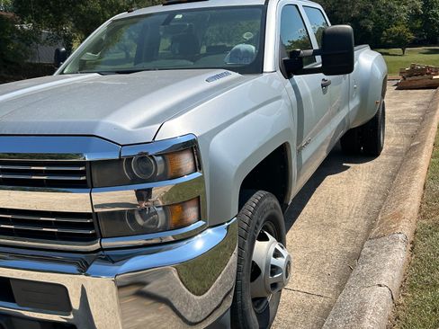 Used 2015 Chevrolet Silverado 3500 W/T RWD image 1