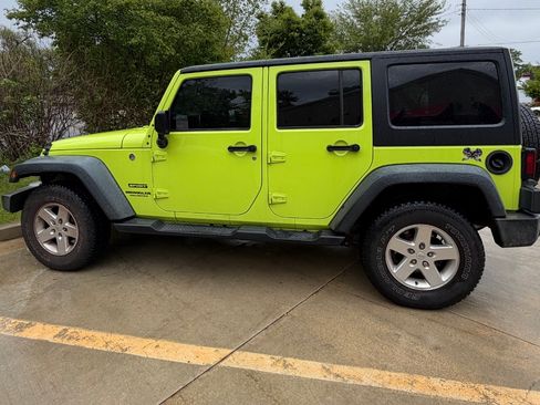 Used 2016 Jeep Wrangler Unlimited Sport w/ Quick Order Package 24S AWD/4WD image 5