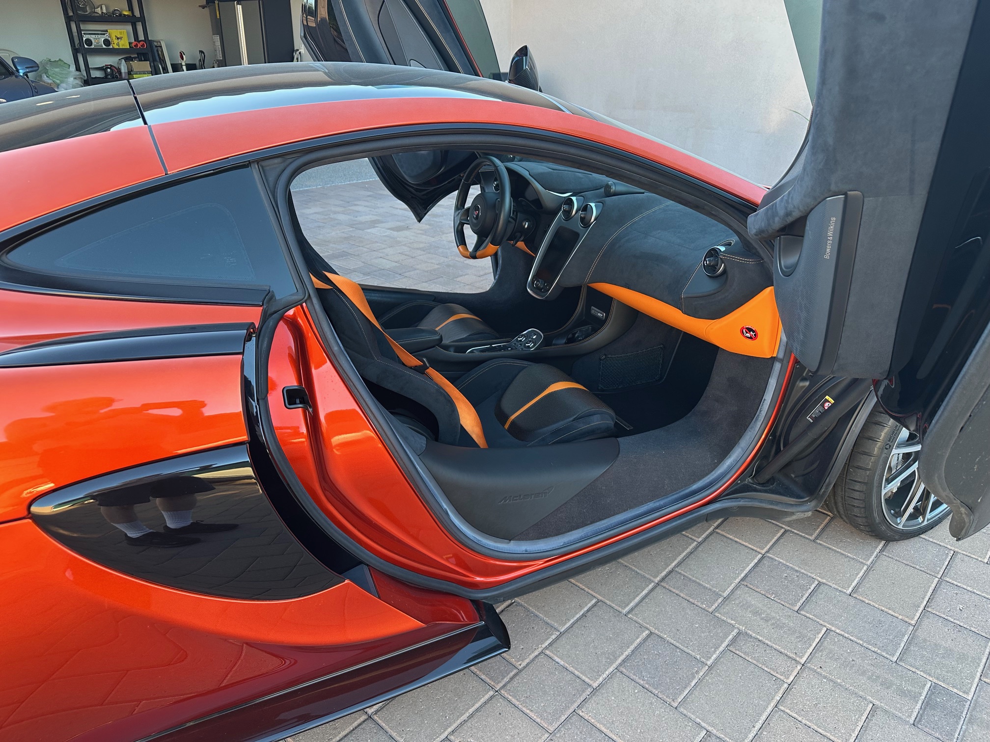 Used 2018 McLaren 570S RWD image 6
