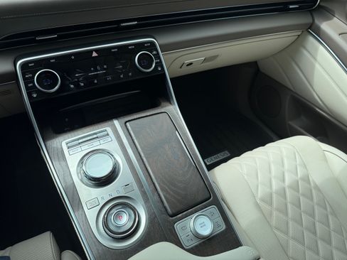 Used 2024 Genesis GV80 3.5T w/ Prestige Package image 19