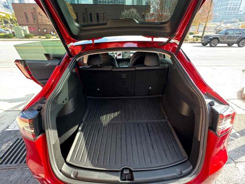 Used 2021 Tesla Model Y Long Range image 8